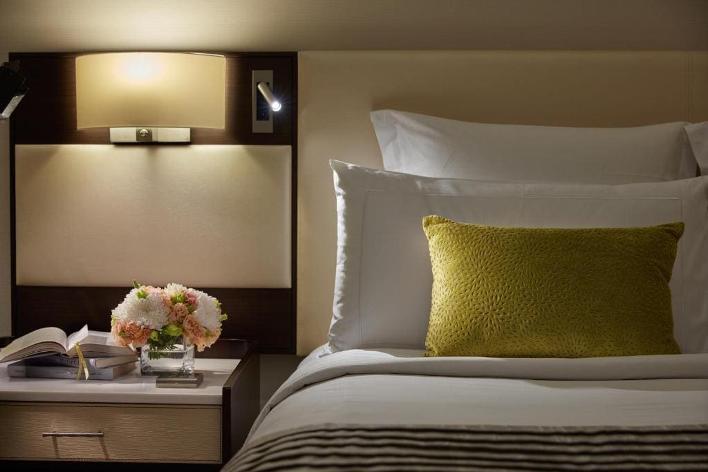 Deluxe King Room with City View room - Image 2