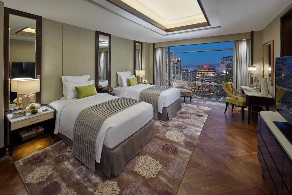 Deluxe King Room with Park View room - Image 3