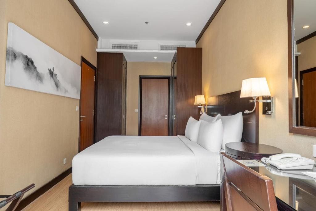 One Bedroom Studio Suite room - Image 2