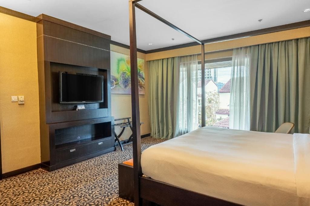 One Bedroom Premier Suite room - Image 2