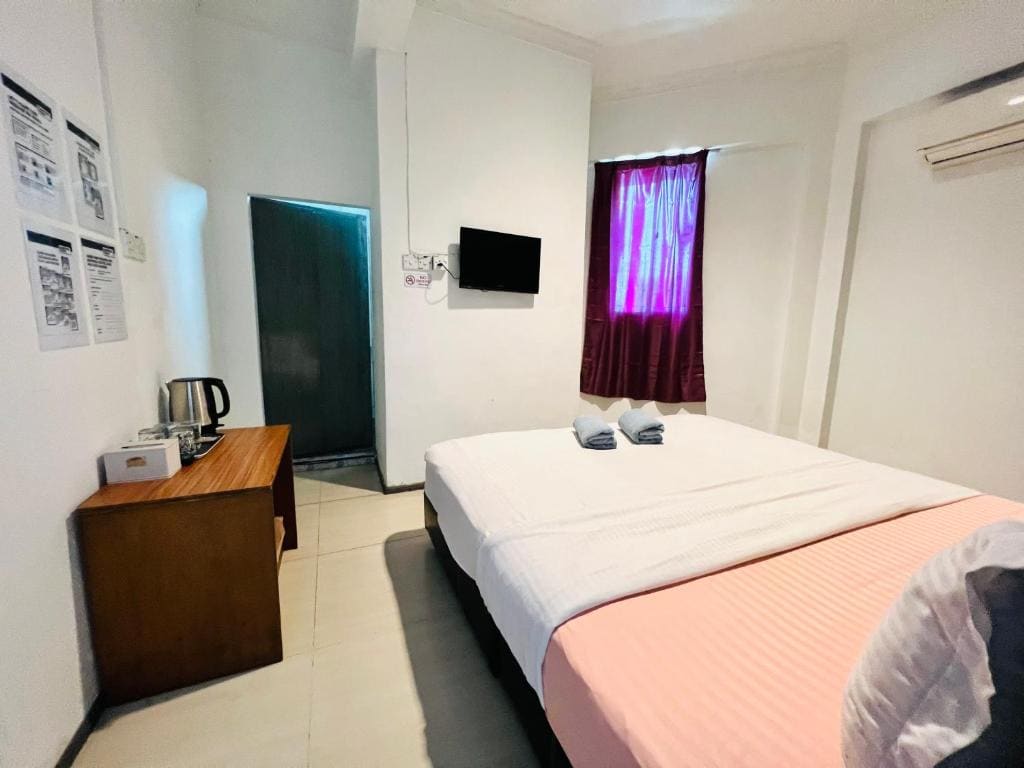 Deluxe King Room room - Image 2