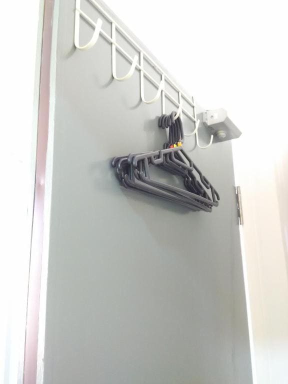 Basic Single Room with Shared Bathroom room - Image 2