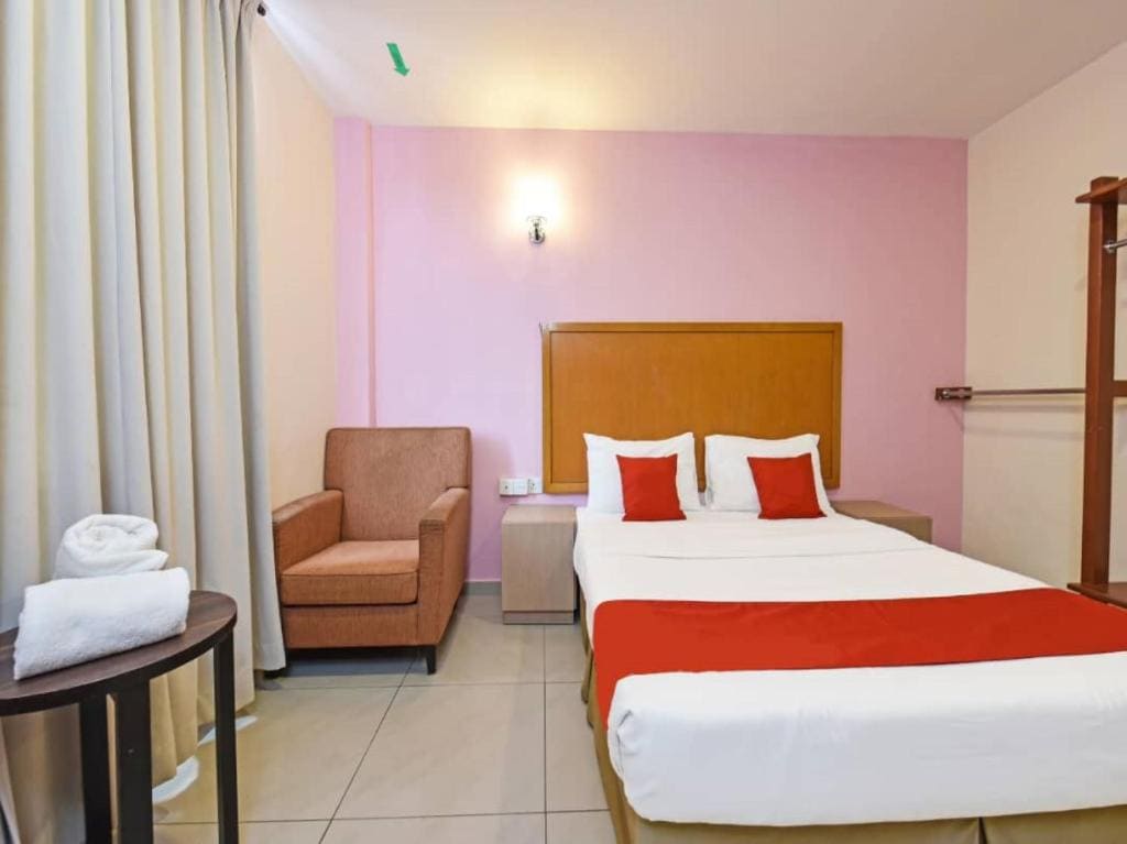 Deluxe Twin Room room - Image 2