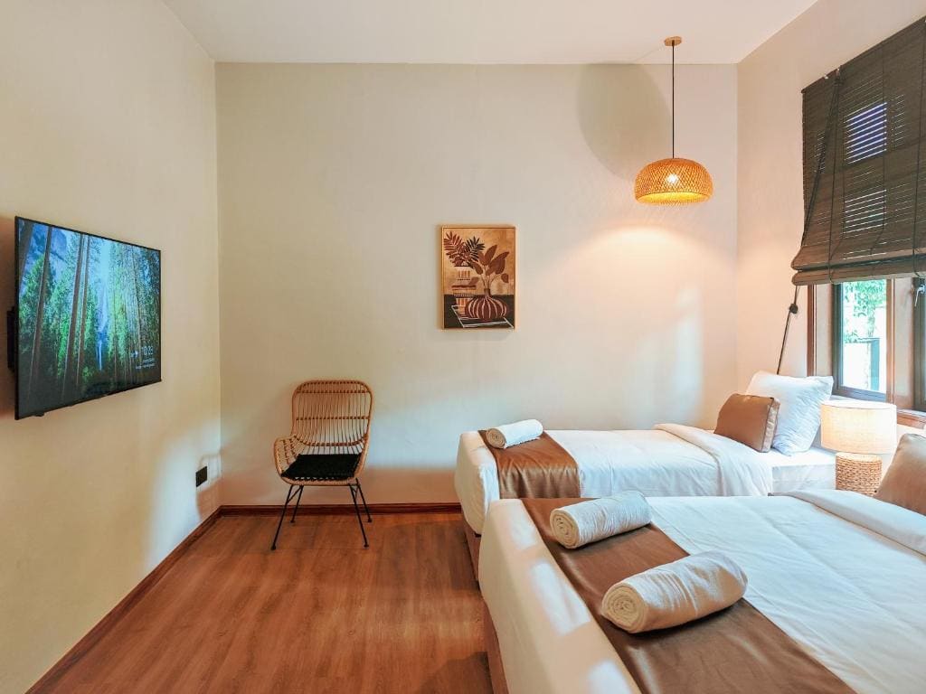 Deluxe Triple Room room - Image 2