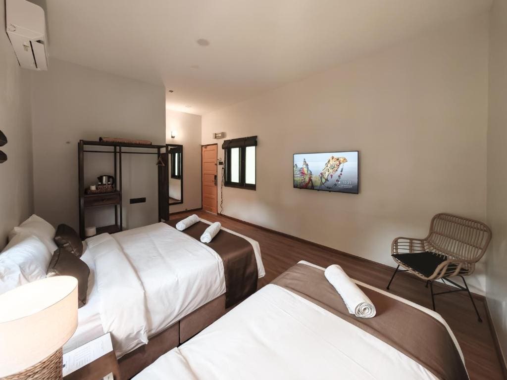 Deluxe Triple Room room - Image 3