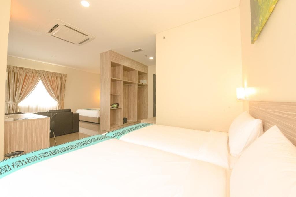 Room room - Image 3
