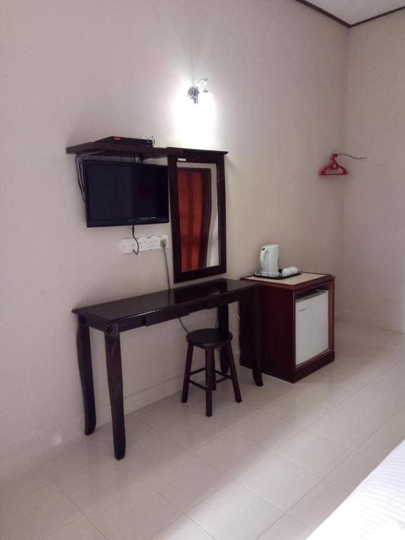 Deluxe King Room room - Image 2