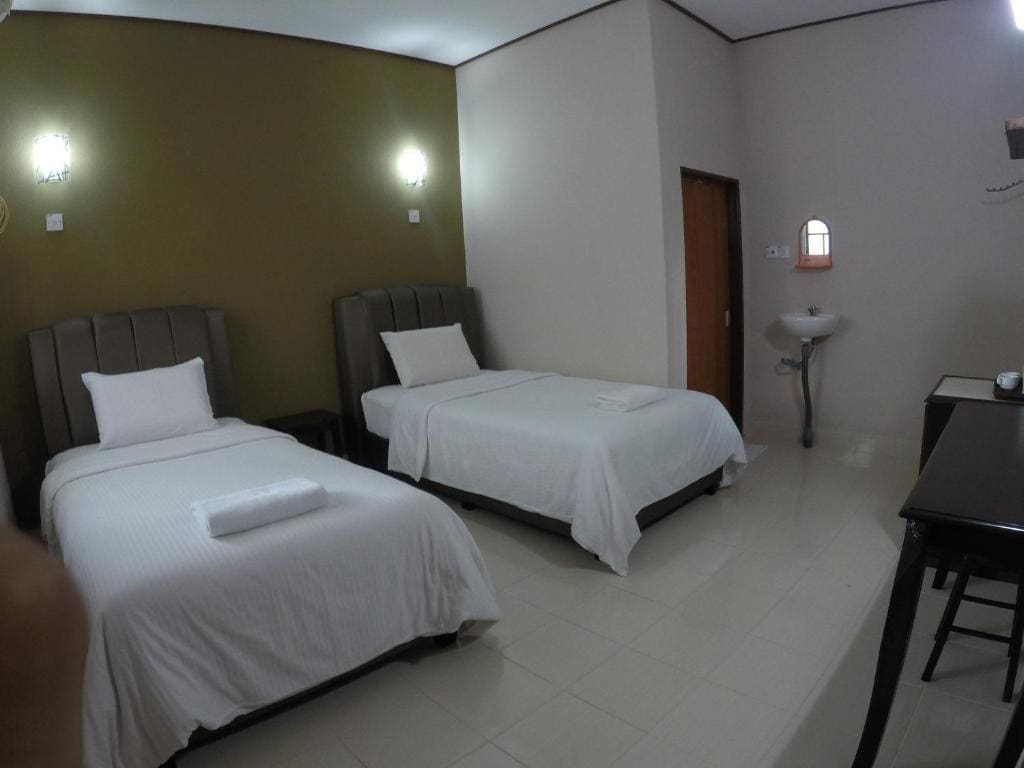 Standard Twin Room room - Image 2