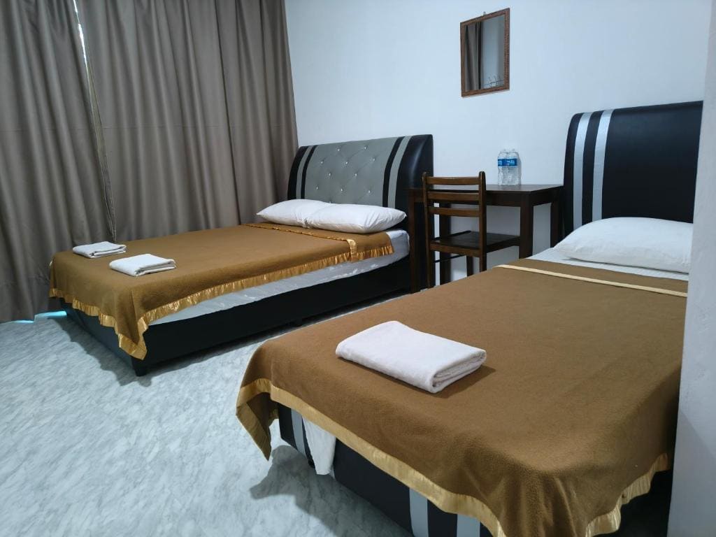 Deluxe Triple Room room - Image 3