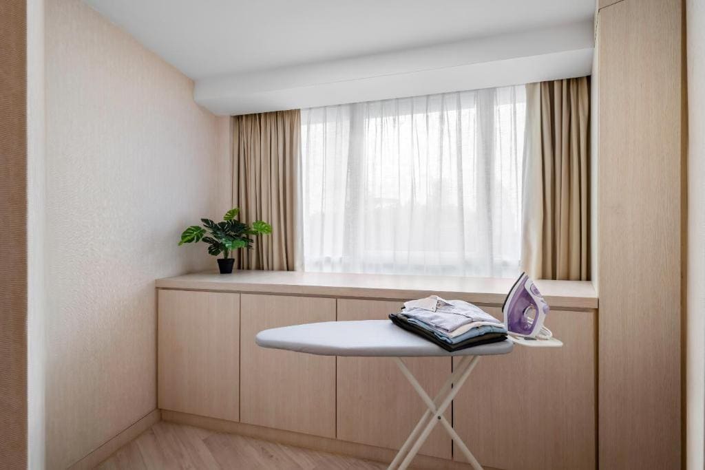 Family Connecting Suite room - Image 1
