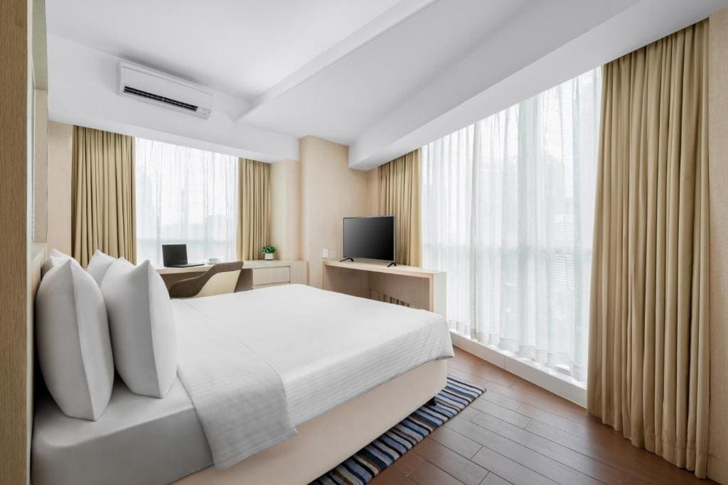 One-Bedroom Suite room - Image 1