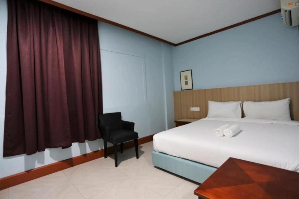 Deluxe Family Suite room - Image 1