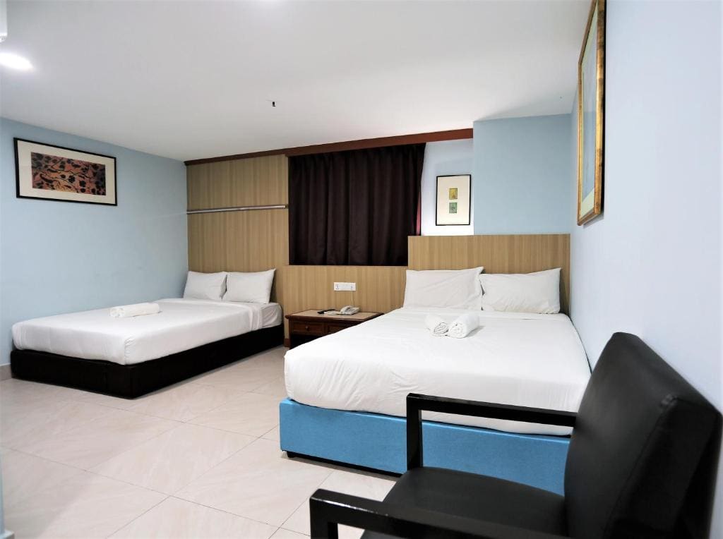 Deluxe Family Room room - Image 1