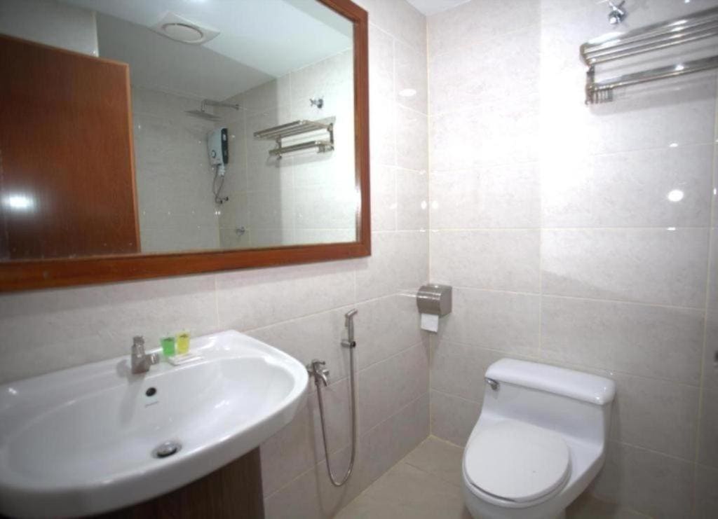 Deluxe Triple Room room - Image 3