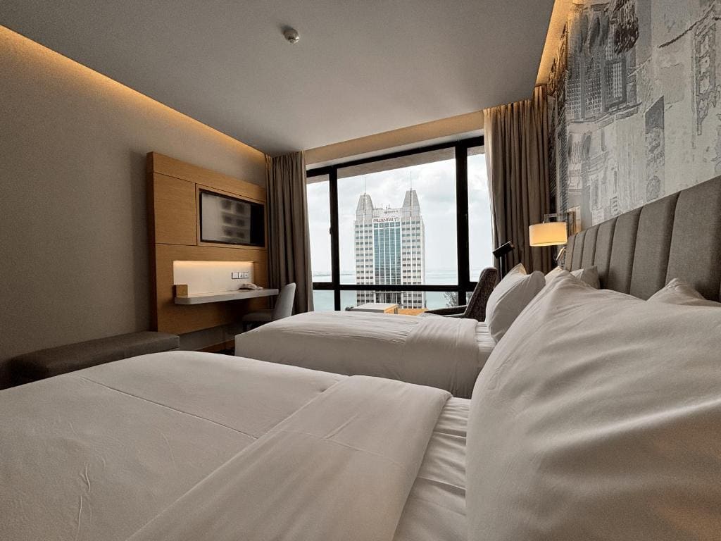 Deluxe Partial Seaview Twin room - Image 1