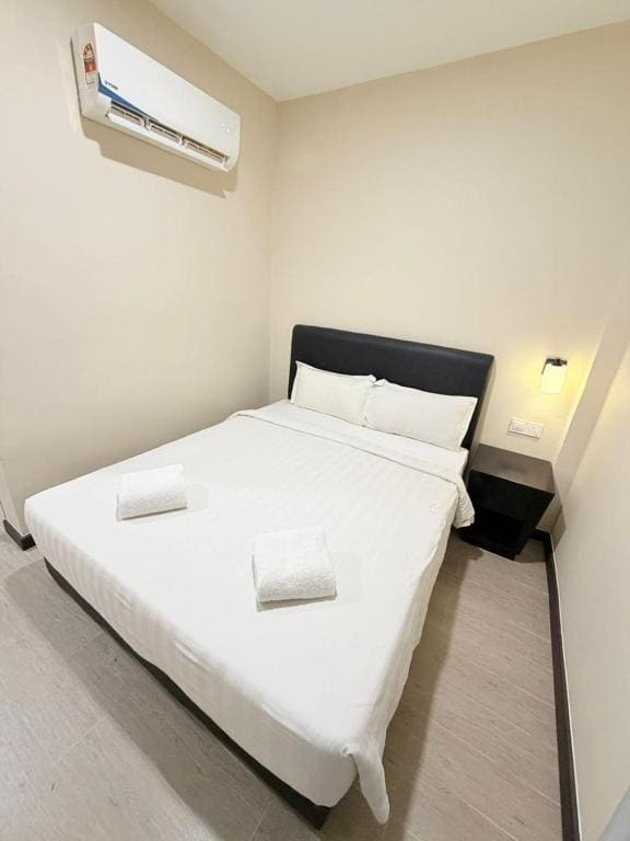 Queen Room room - Image 1