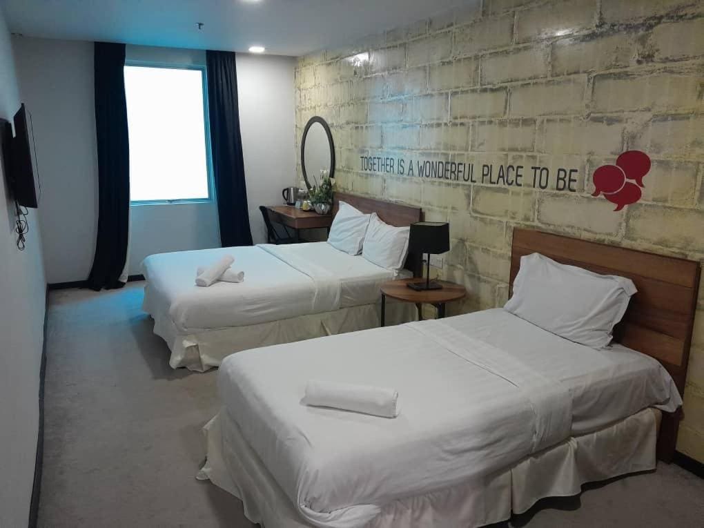 Deluxe Triple room - Image 1