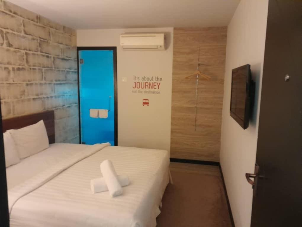 Deluxe King With Living Room room - Image 1
