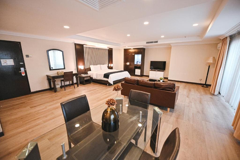 Suite room - Image 2