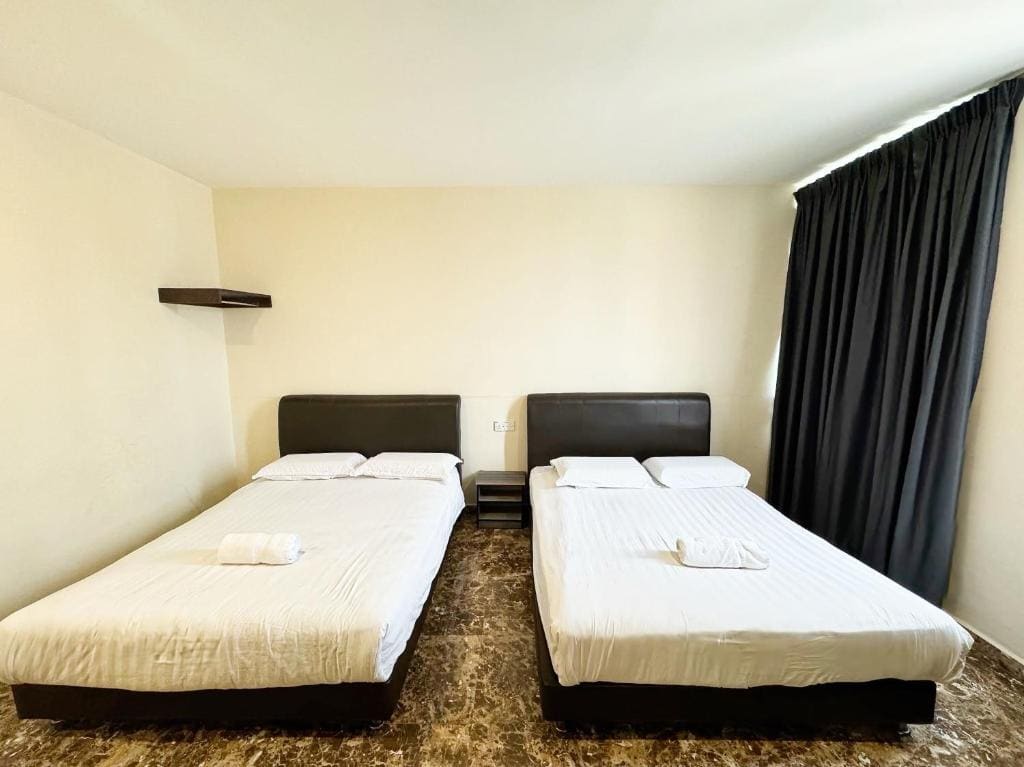 Standard Twin Room room - Image 1