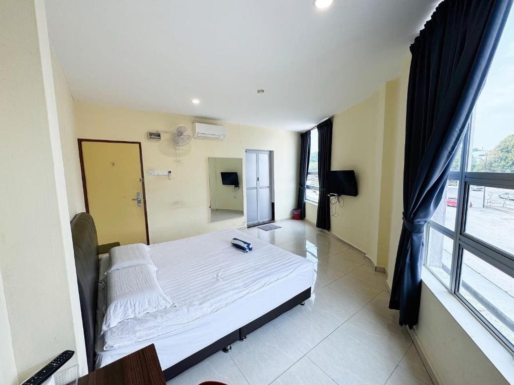 Deluxe King Room room - Image 1