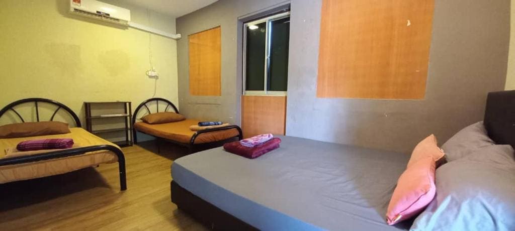 Family Room room - Image 1