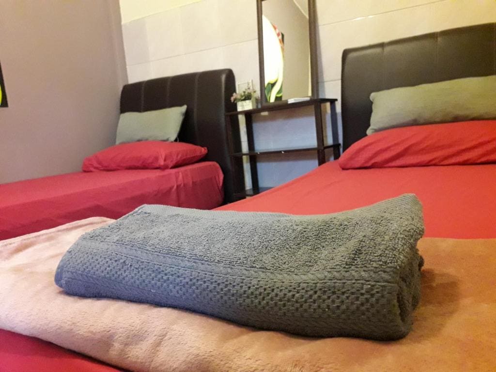 Standard Twin Room room - Image 2