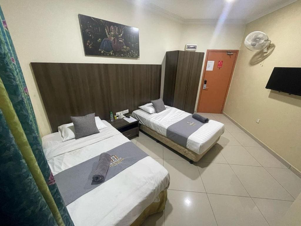 Superior Twin Room room - Image 1