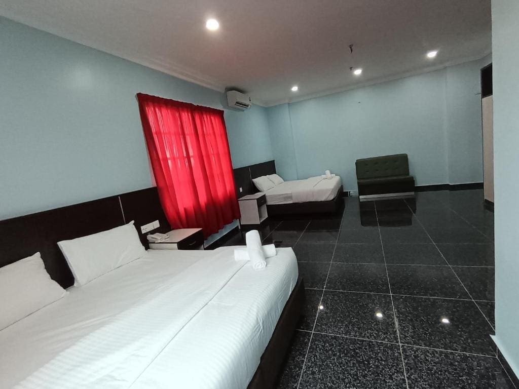 Family Room room - Image 2
