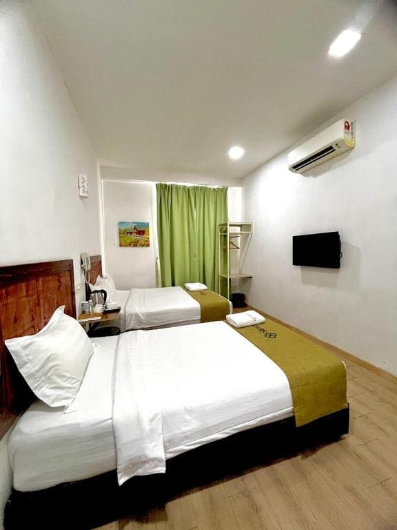 Comfort Triple Room room - Image 1