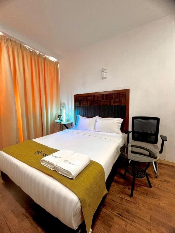 Deluxe Double Room with Balcony room - Image 2