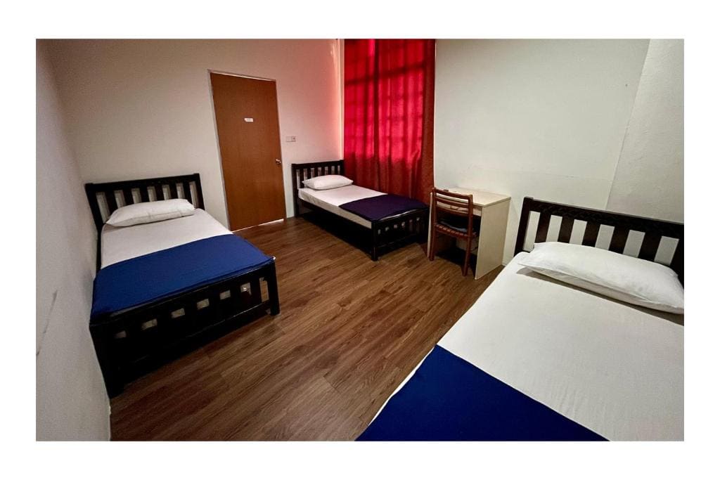 Triple Room with View room - Image 1