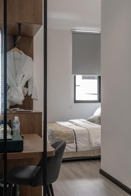 Deluxe Room room - Image 3