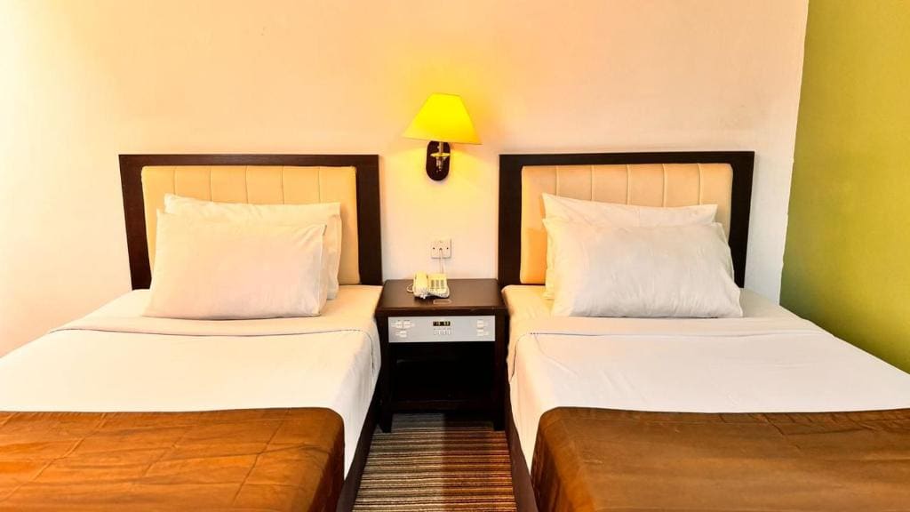 Superior Twin Room room - Image 2