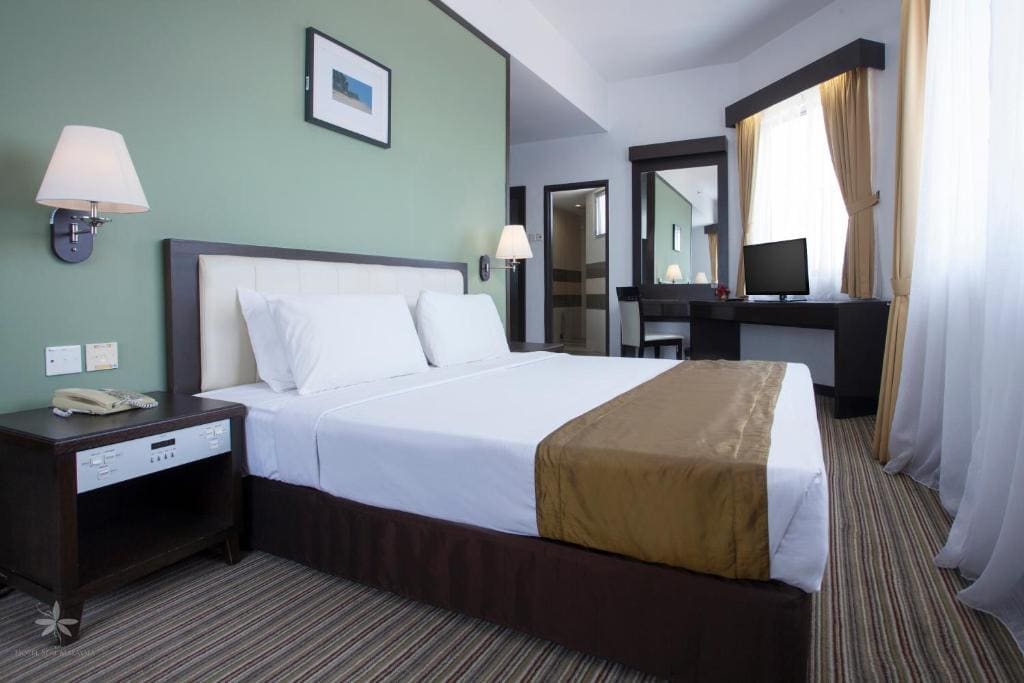Superior Twin Room room - Image 3