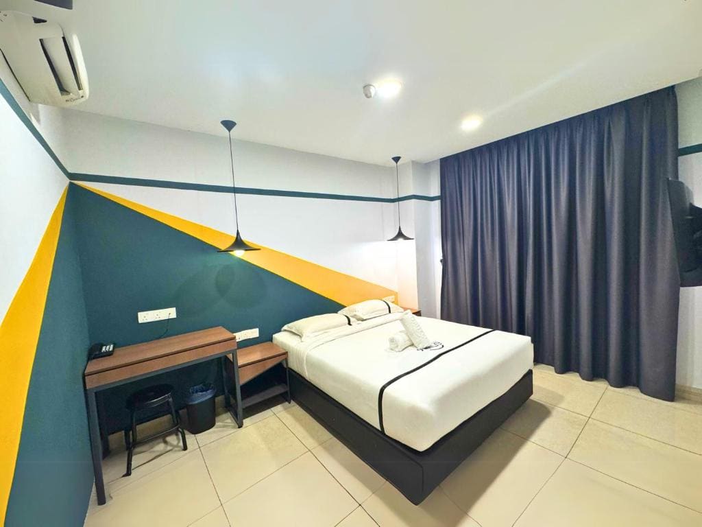 Deluxe Room room - Image 1