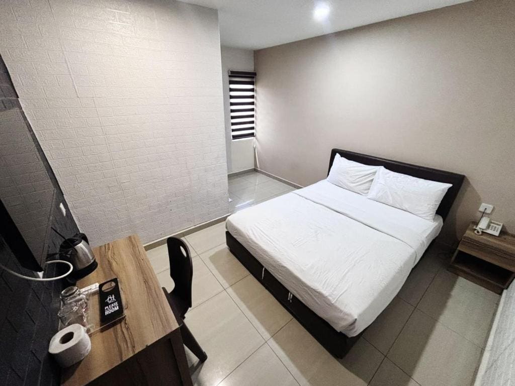 Deluxe Queen Room room - Image 1
