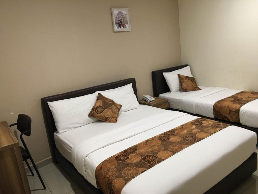 Family Room room - Image 1