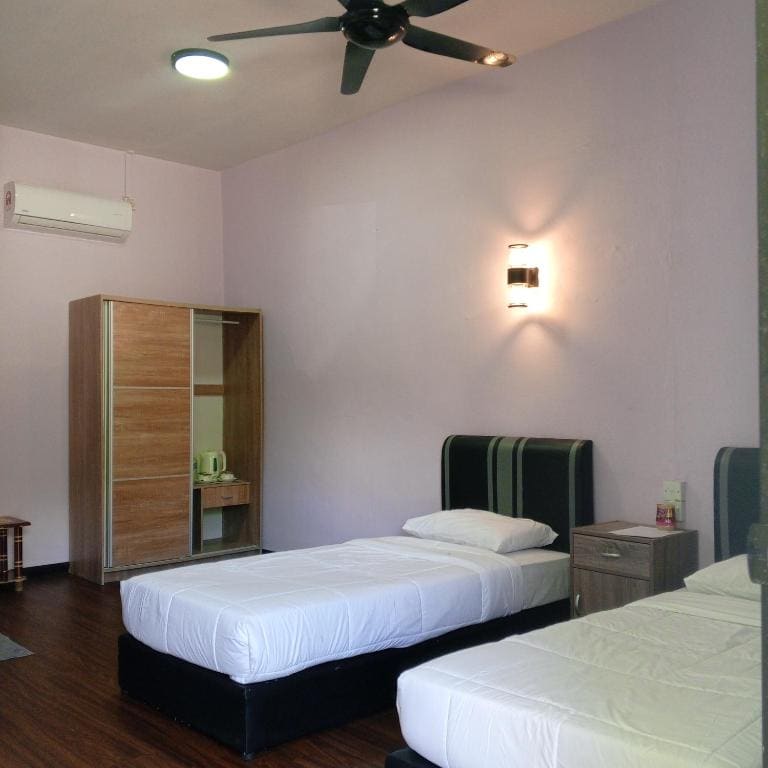Standard Twin Room room - Image 2