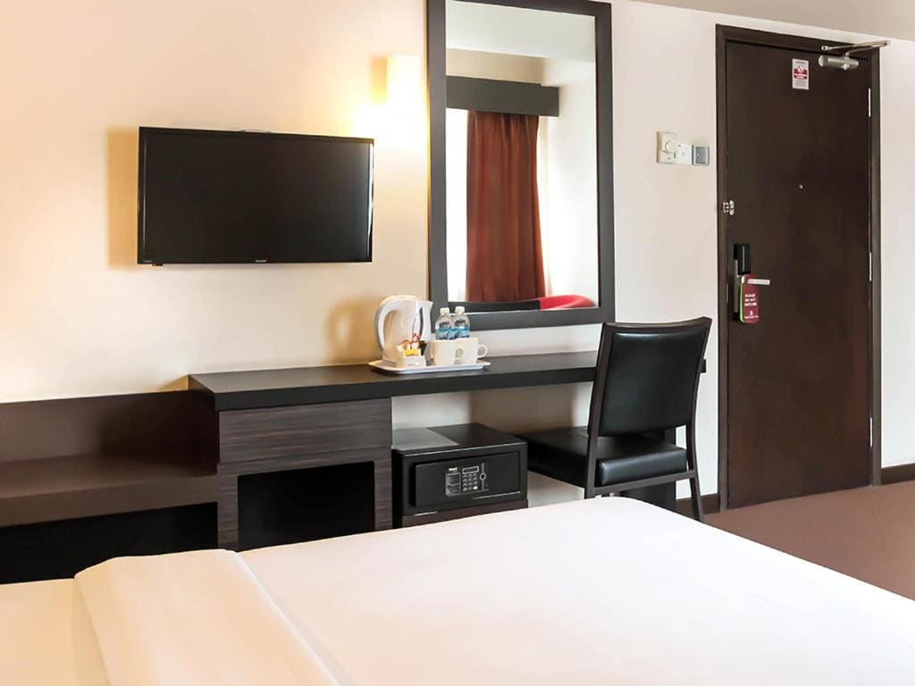 Deluxe King Room room - Image 1