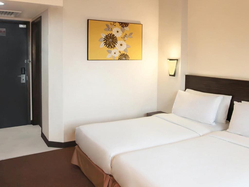 Standard Twin Room room - Image 3
