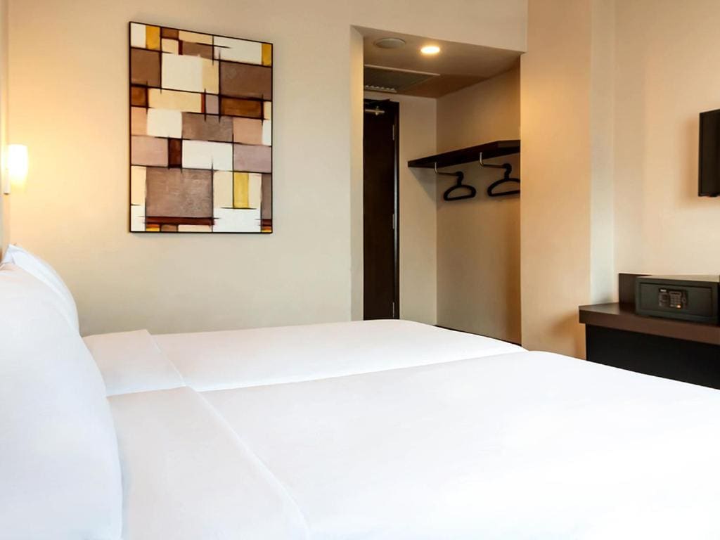 Standard Twin Room room - Image 1