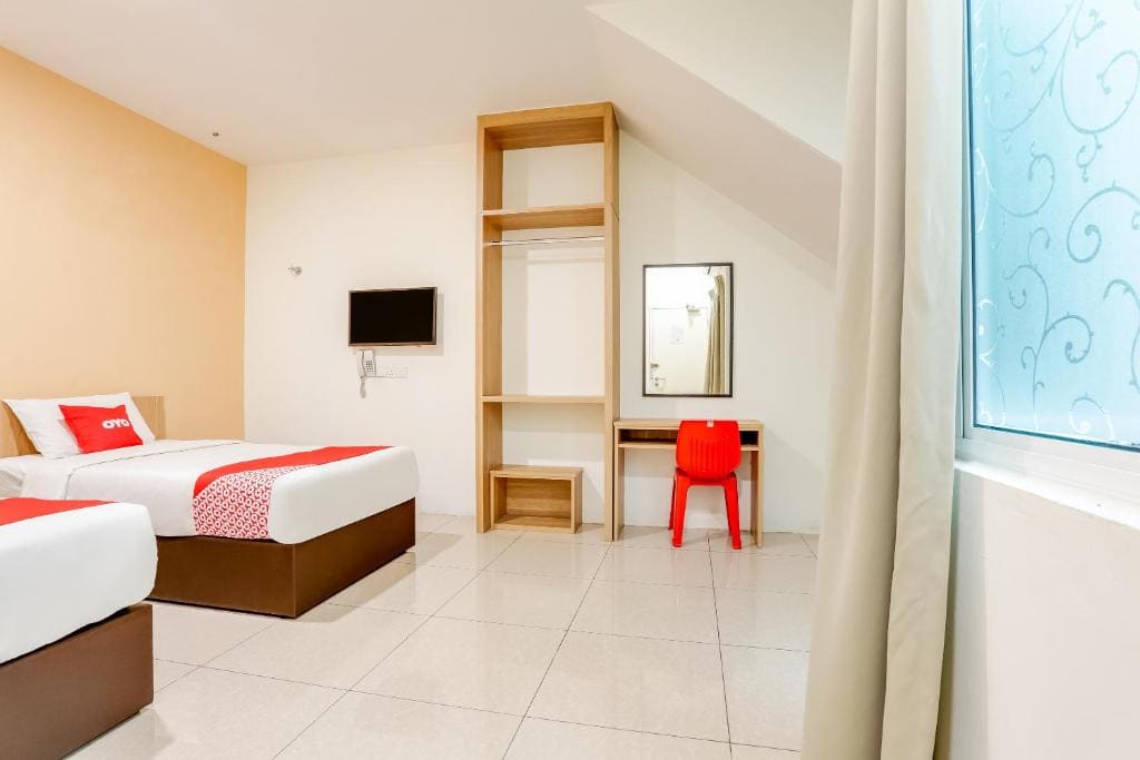 Deluxe Queen Room room - Image 1