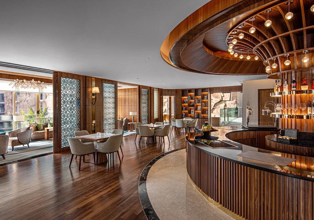 Family Room with Premium Leisure Lounge Access (2 adults + 2 child breakfast) room - Image 2