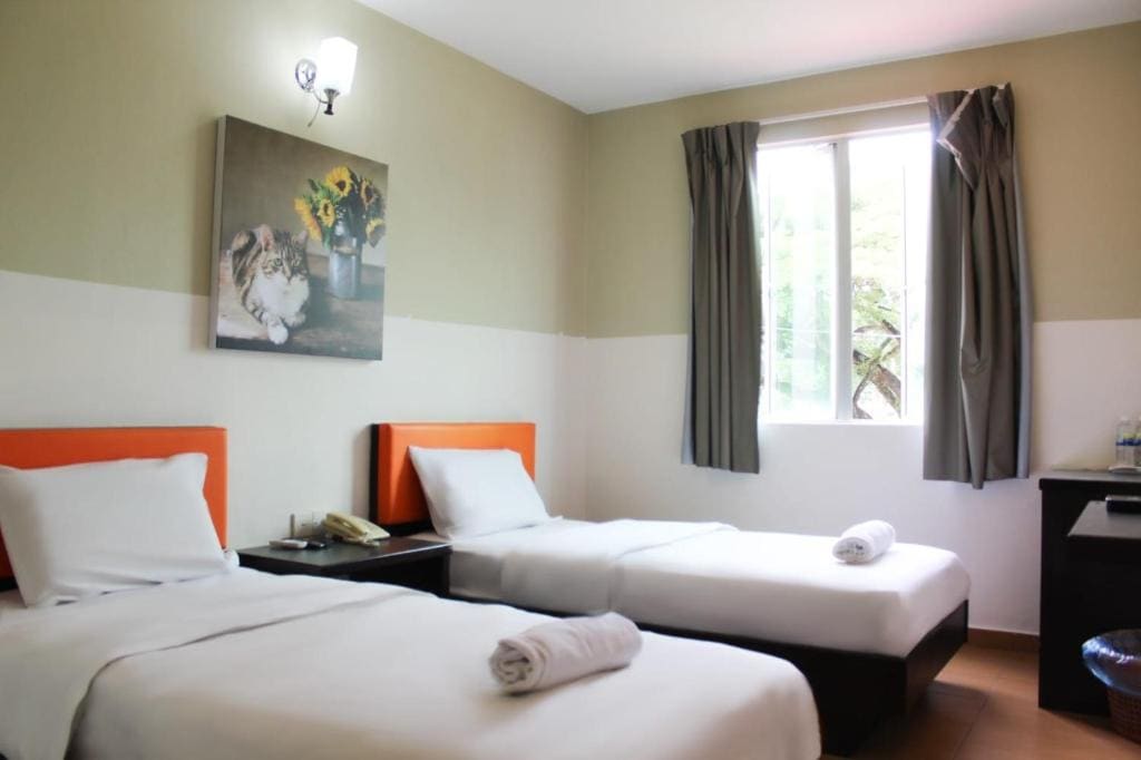 Deluxe Twin Room room - Image 3