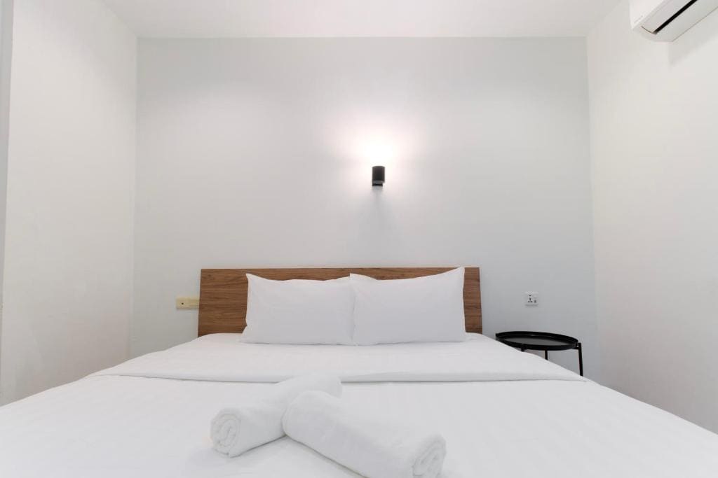 Standard Twin Room room - Image 1