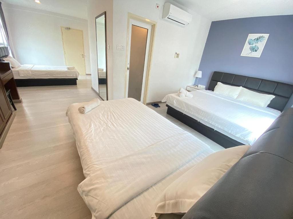 Family Room room - Image 1