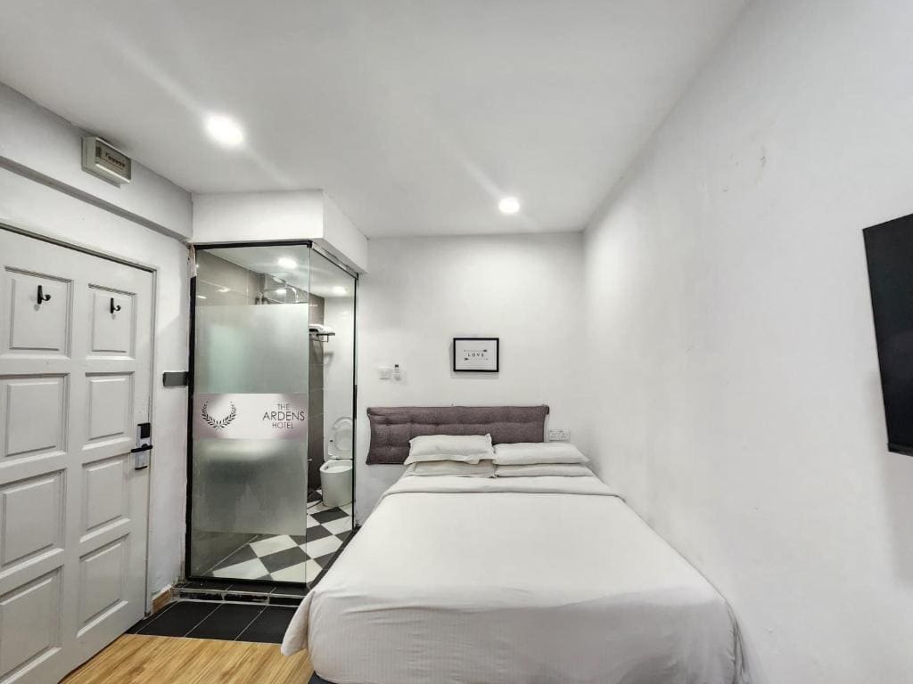 Superior Queen Room room - Image 3