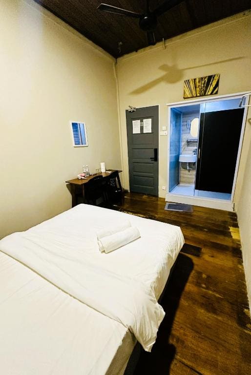 Budget Double Room room - Image 3
