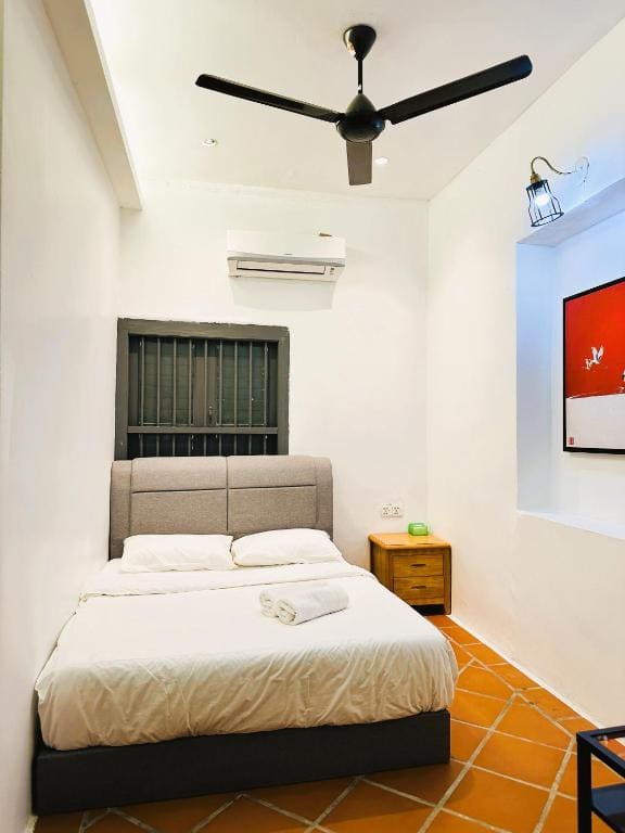 Standard Quadruple Room room - Image 3
